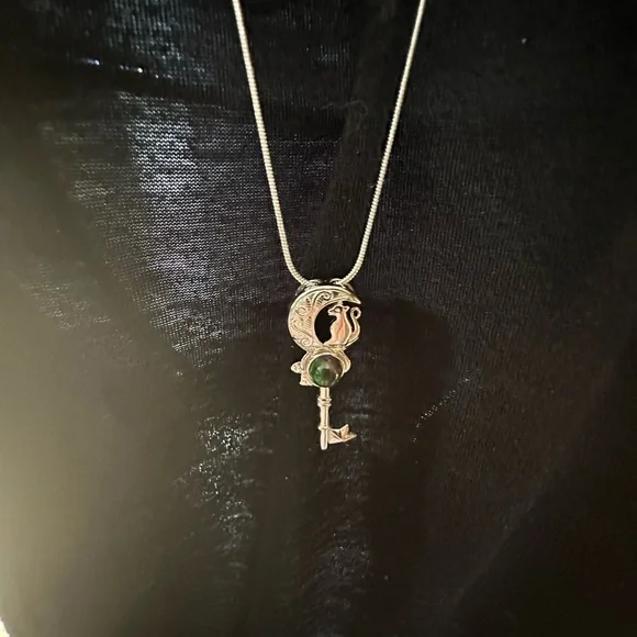 Silver 925 Cat and Moon Key Shape Pendant Necklace on Stainless Steel Chain - Picture 12 of 16